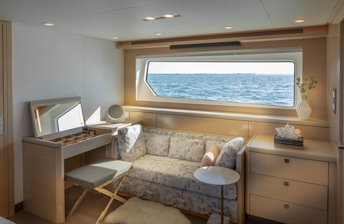 2019 CL Yachts 72 