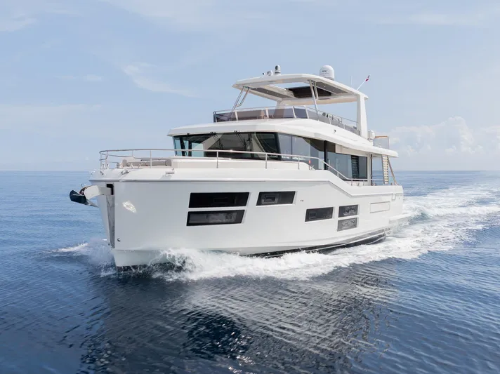 Opilio Yacht Photos Pics 