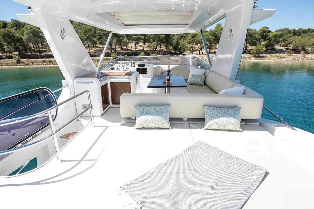 2015 Azimut 59 