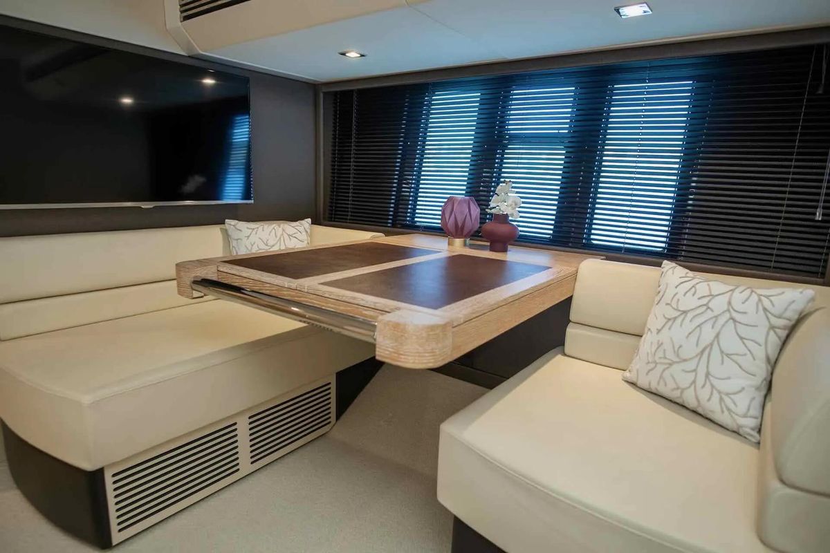 2015 Azimut 59 