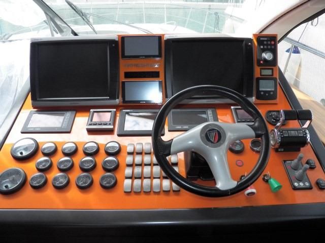 2006 Fairline 62 