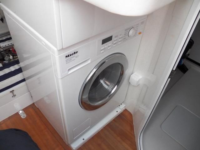 2006 Fairline 62 