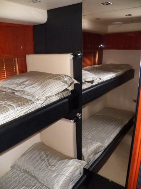 2006 Fairline 62 
