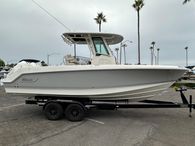 2024 Boston Whaler 250 Outrage