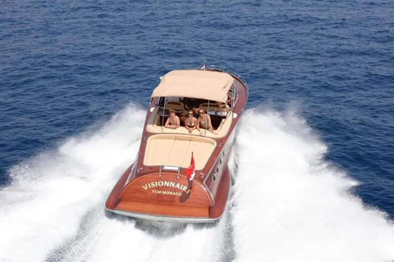 Visionnaire Yacht Photos Pics Luxury J Craft Torpedo 42 yacht cruising on open sea, 2010 model.