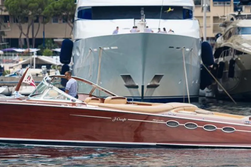 Visionnaire Yacht Photos Pics Luxury J Craft Torpedo 42 yacht from 2010 docked in a marina.