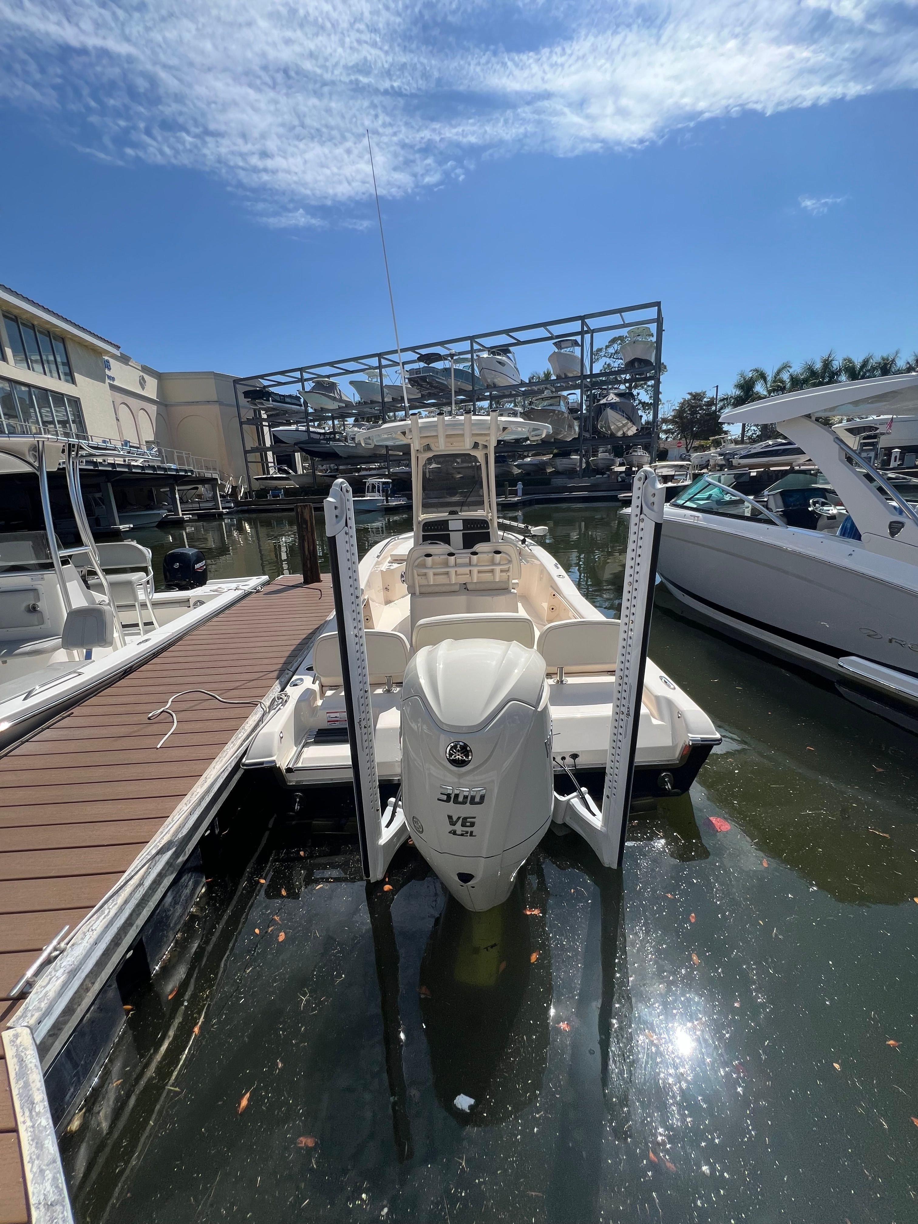 2025 GRADY-WHITE 251 CE - Image 4