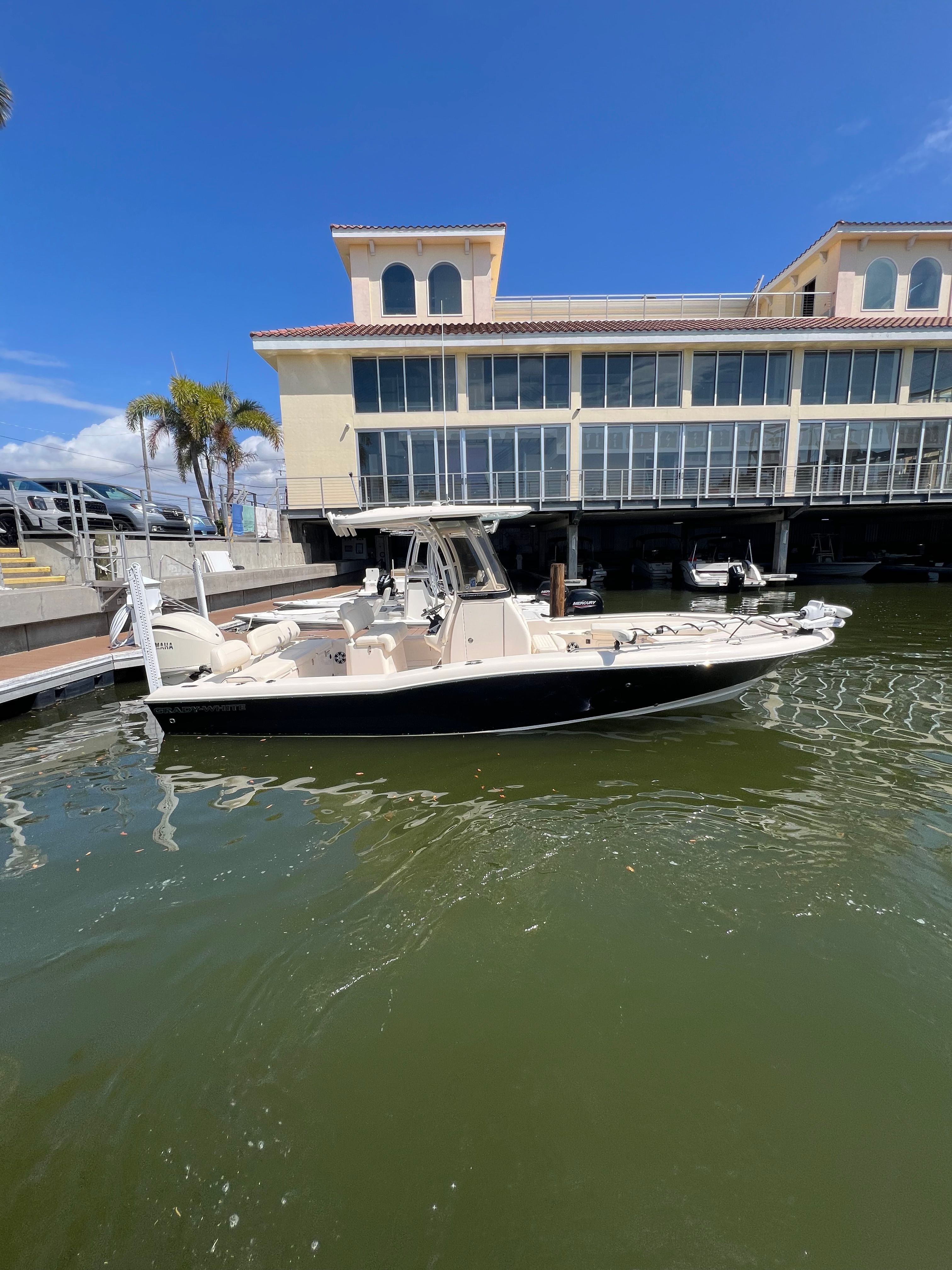 2025 GRADY-WHITE 251 CE - Image 1