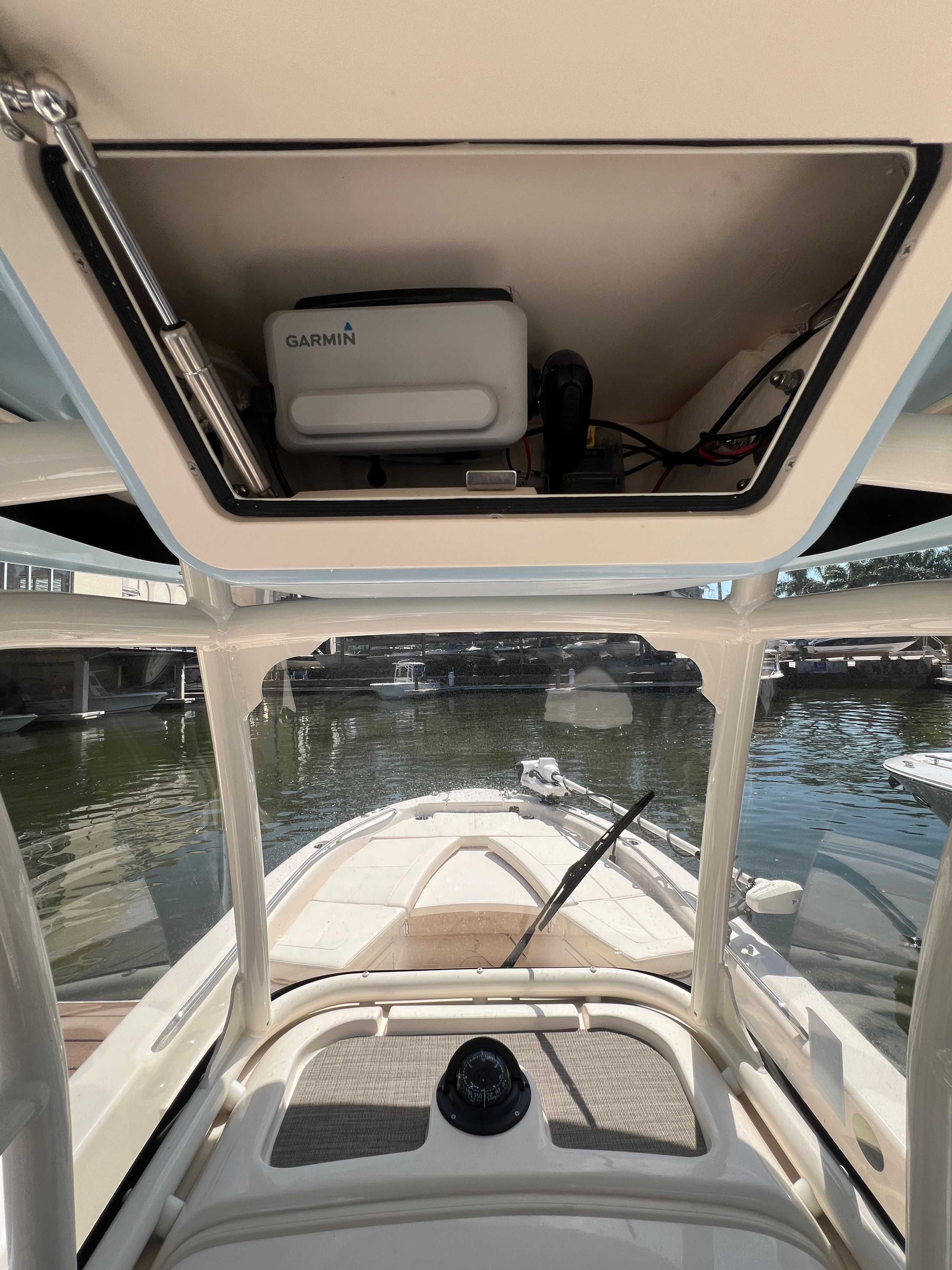 2025 GRADY-WHITE 251 CE - Image 7