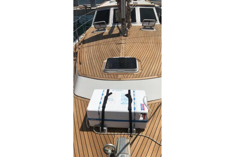 Giksea Yacht Photos Pics Deck of 1989 Franchini Atlantide 42 yacht with wooden finish and secured equipment.