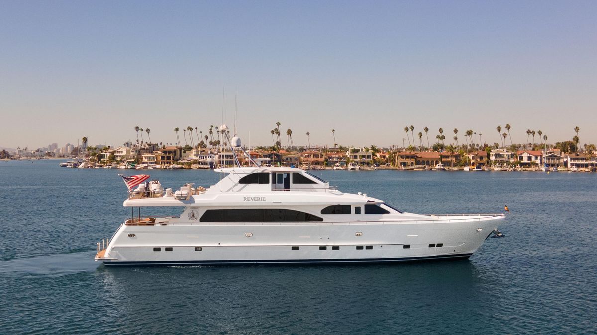 2005 Horizon 98 