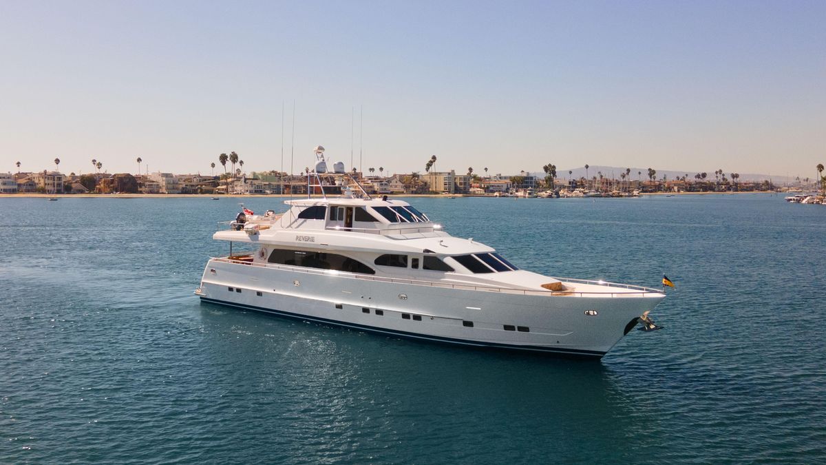 2005 Horizon 98 