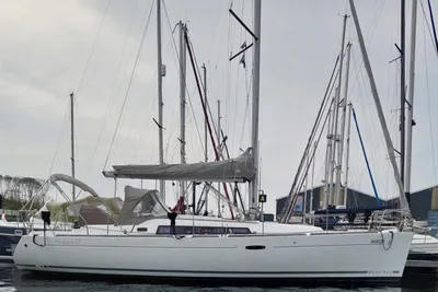 2009 Beneteau Oceanis 37