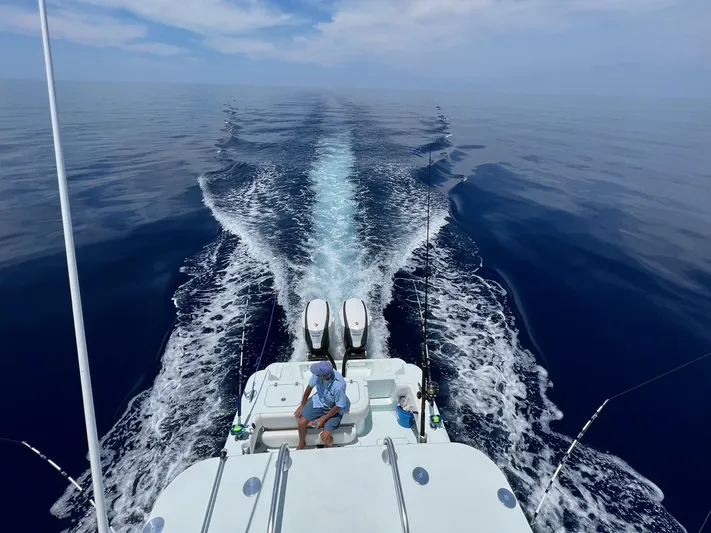 Jonsey's Locker Yacht Photos Pics 