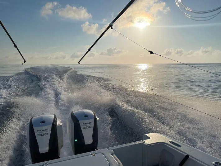 Jonsey's Locker Yacht Photos Pics 