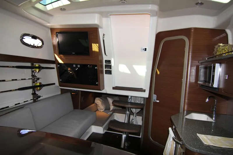  Yacht Photos Pics Manufacturer Provided Image