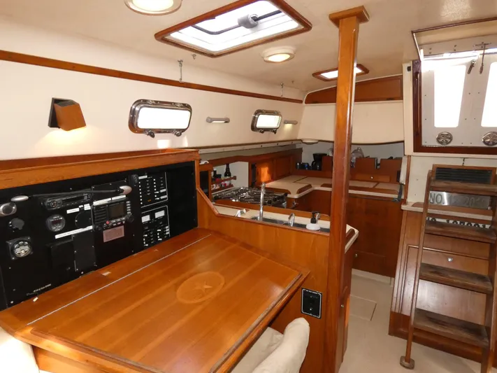 Patriot Yacht Photos Pics 