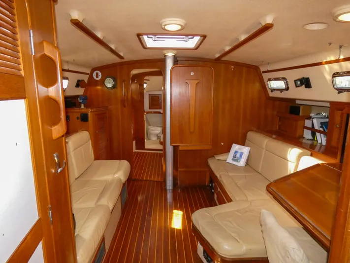 Patriot Yacht Photos Pics 