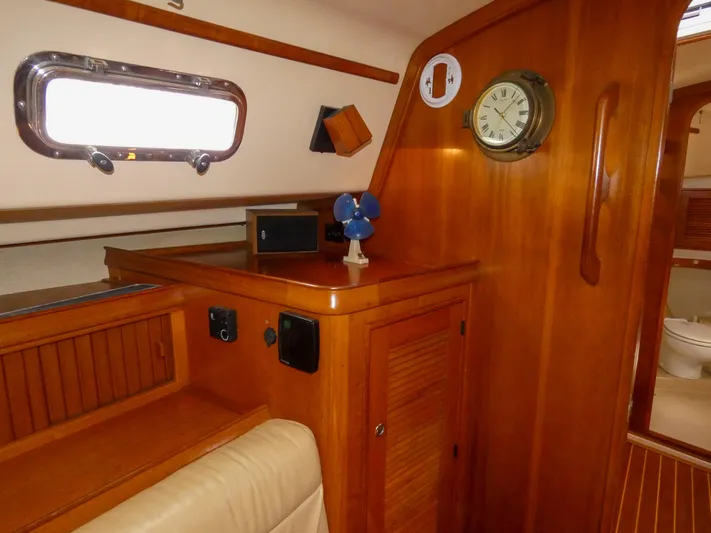 Patriot Yacht Photos Pics 