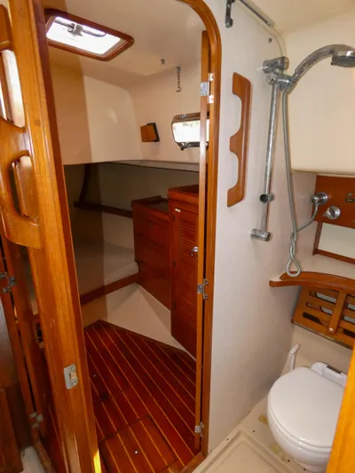 Patriot Yacht Photos Pics 