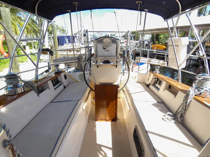 Patriot Yacht Photos Pics 