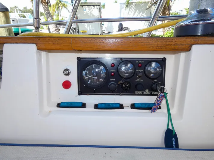 Patriot Yacht Photos Pics 