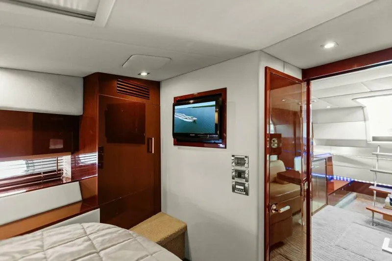No Name Yacht Photos Pics Master Stateroom