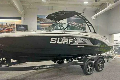 Chaparral 23 Surf