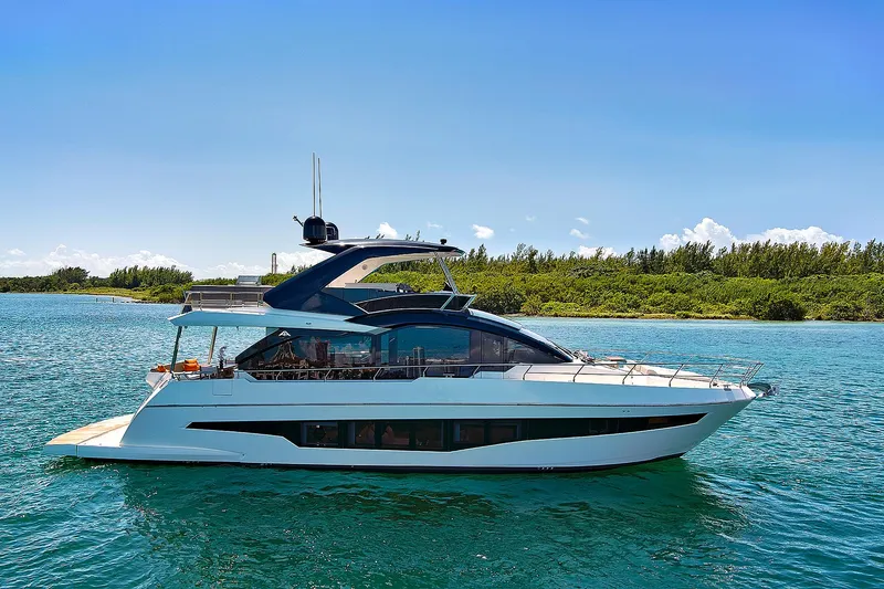 Smile Yacht Photos Pics 