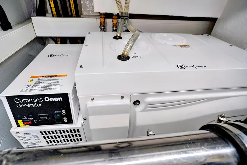 Smile Yacht Photos Pics 