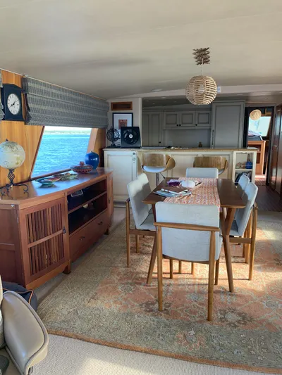 Ave Marina Yacht Photos Pics 