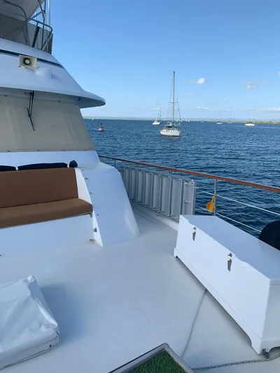 Ave Marina Yacht Photos Pics 