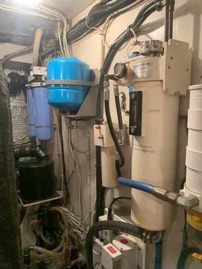 Ave Marina Yacht Photos Pics 