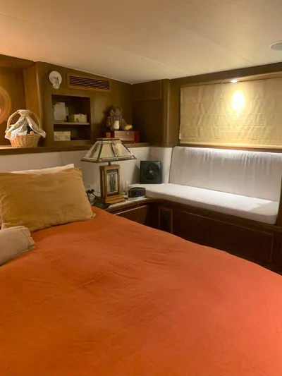 Ave Marina Yacht Photos Pics 