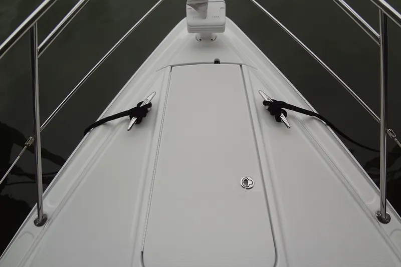 Dream Catcher Yacht Photos Pics Bow of 2010 Formula 45 Yacht with cleats and railing.