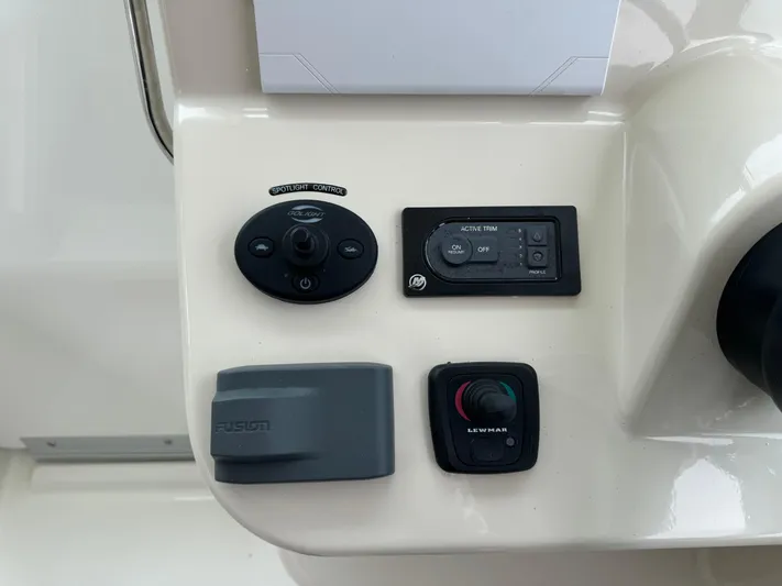  Yacht Photos Pics Control panel of a 2019 Boston Whaler 315 Conquest boat.
