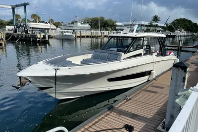 Boston Whaler 420OR