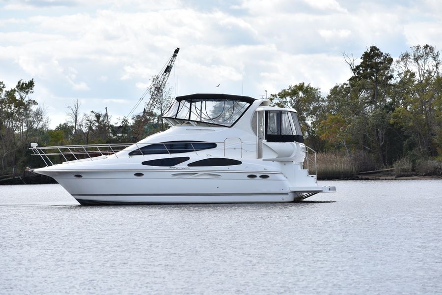 2007 Cruisers Yachts 395 Motoryacht