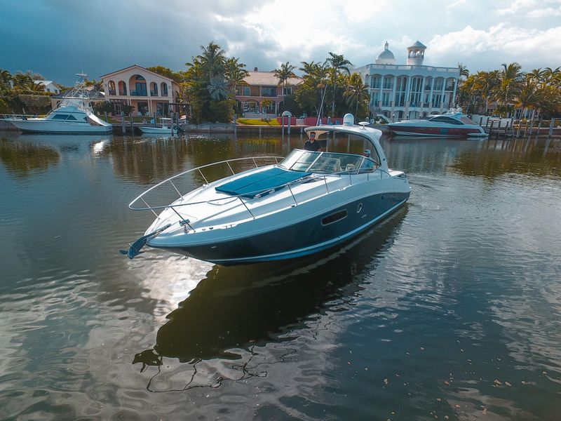 2012 Sea Ray 370 Sundancer