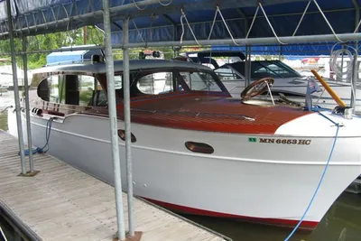 Chris-Craft Sedan