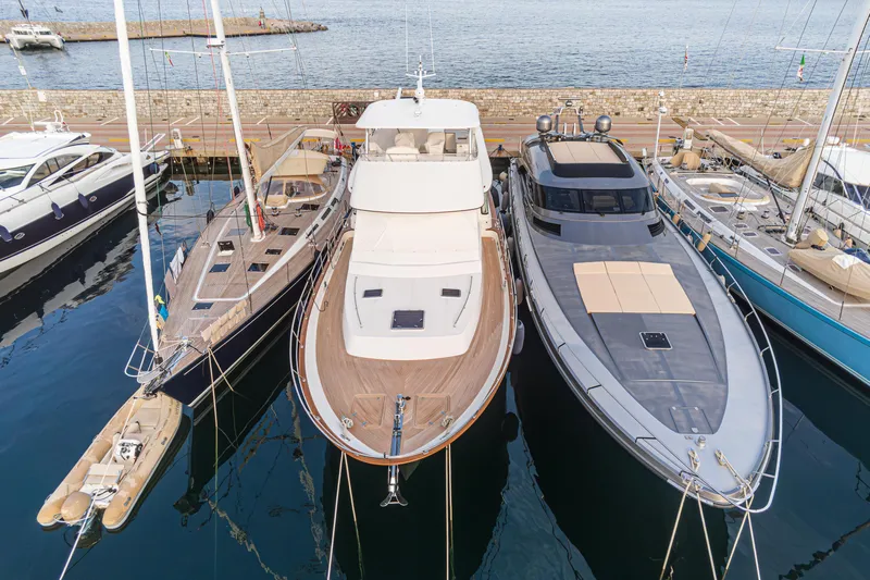 Frivolous Yacht Photos Pics 