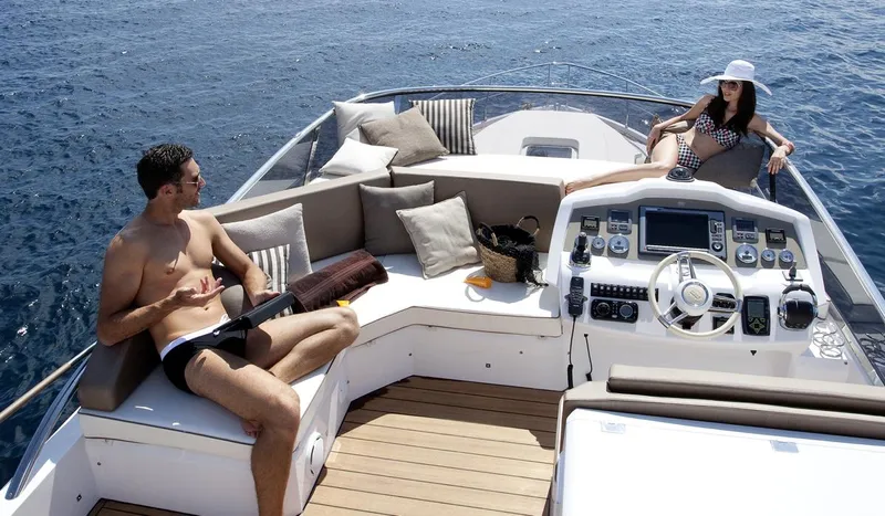  Yacht Photos Pics Manufacturer Provided Image