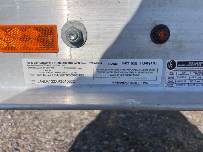  Yacht Photos Pics Trailer label with specifications for Boston Whaler 280 Outrage, 2022 model.