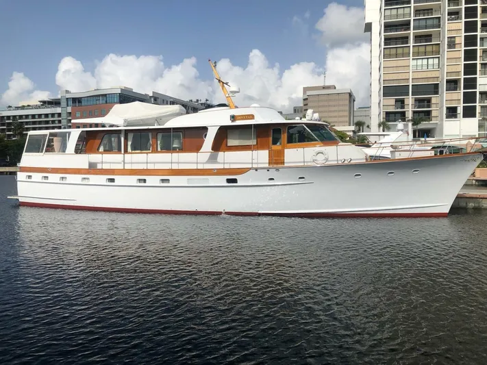 Dovetail Yacht Photos Pics 