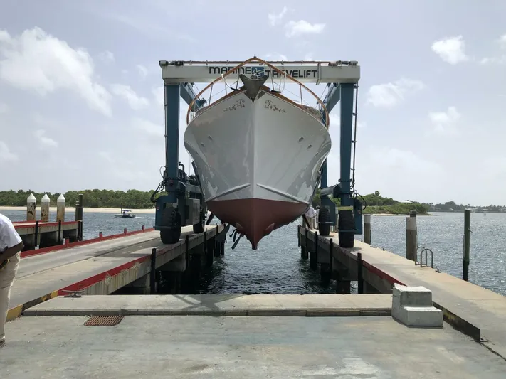 Dovetail Yacht Photos Pics 