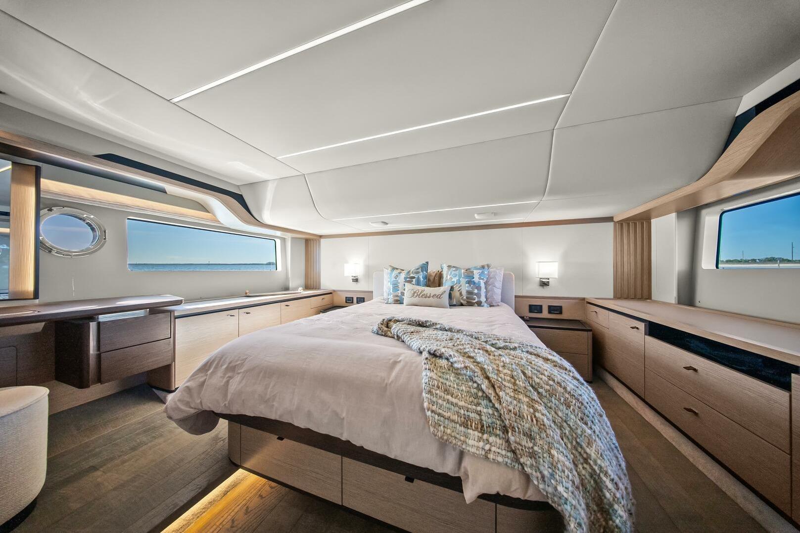 2025 Absolute Navetta 53 - Stateroom