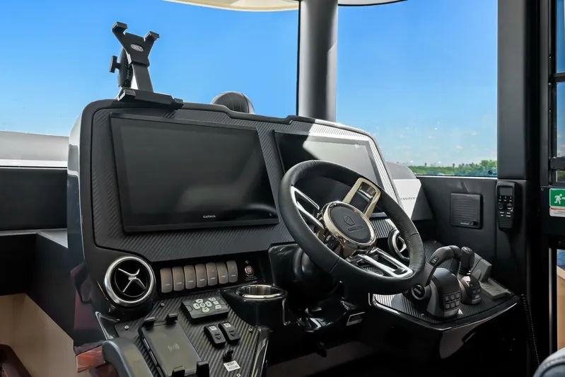 Dolce Far Niente Yacht Photos Pics 2025 Absolute Navetta 53 - Helm