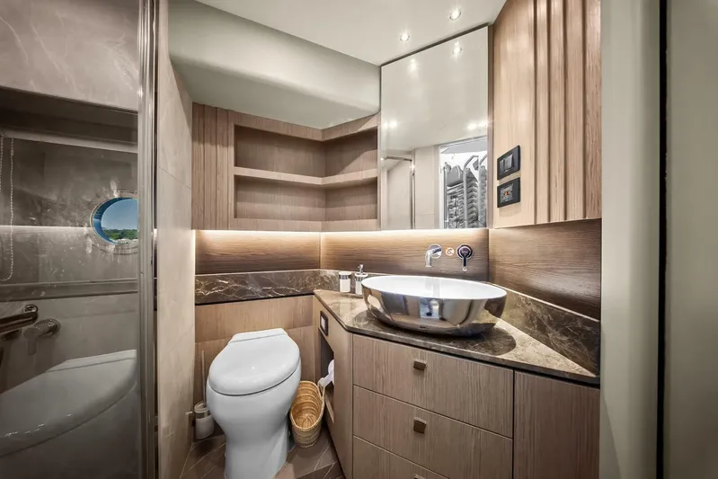 Dolce Far Niente Yacht Photos Pics 2025 Absolute Navetta 53 - Head