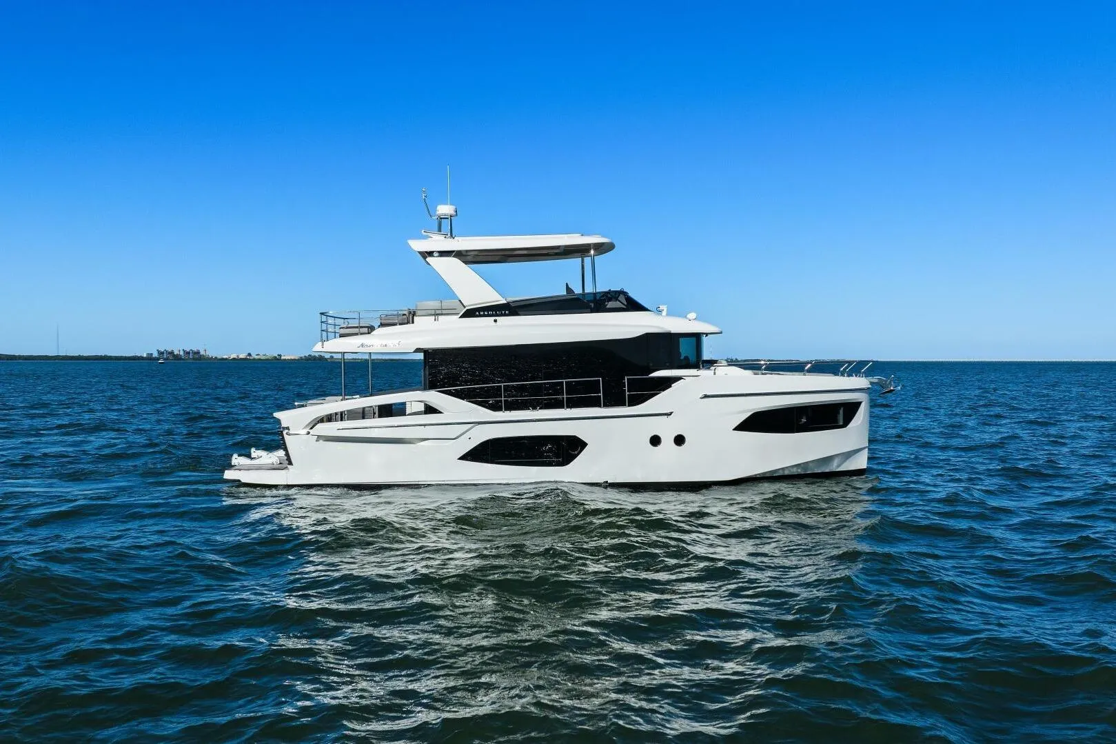 2025 Absolute Navetta 53 - Profile