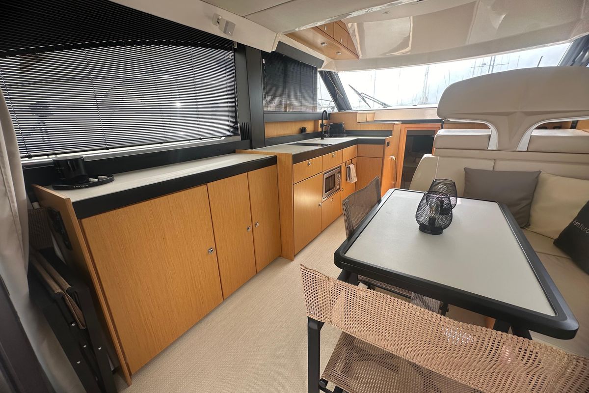 2014 Bavaria 44 
